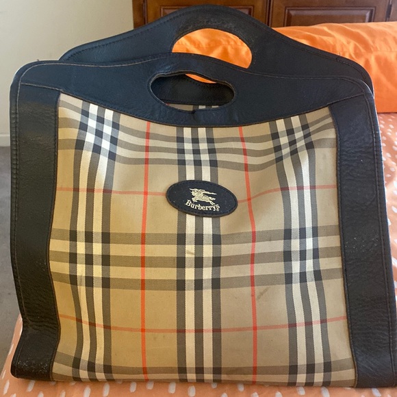 Burberry Handbags - VINTAGE AUTHENTIC BURBERRY TOP HANDLE BAG